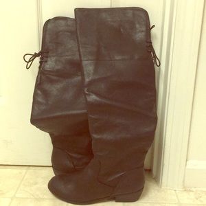 Size 8.5 over the knee black boots